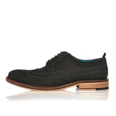 Navy round toe brogues